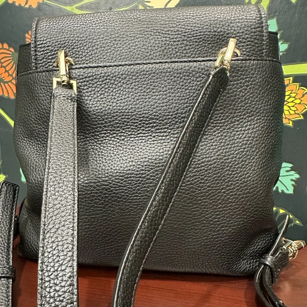 Kate Spade Black Backpack Sleek Design